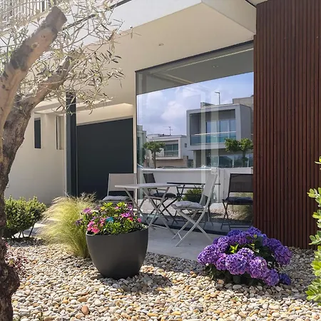 아파트 Beachside House Near Porto With Garden *
