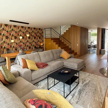 Beachside House Near Porto With Garden *