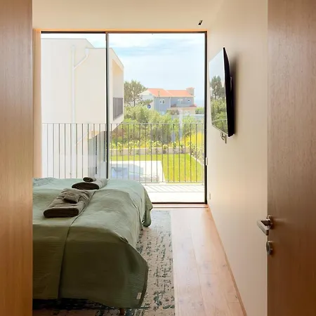 Beachside House Near Porto With Garden *